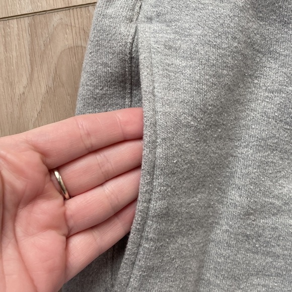 EUC Women’s Champion Grey Gray Sweatpants with Pockets Size M Medium - Picture 5 of 9